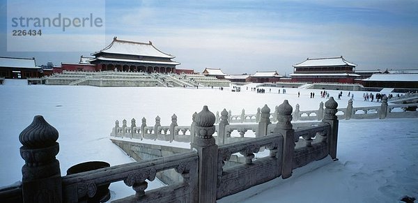 Innenhof des Palais bedeckt mit Schneien,  Halle des obersten Harmonie,  Verbotene Stadt,  Beijing,  China