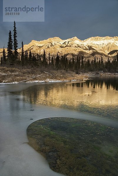 Miette Range,  unbenannten heißer Frühling,  Jasper-Nationalpark in Alberta,  Kanada.