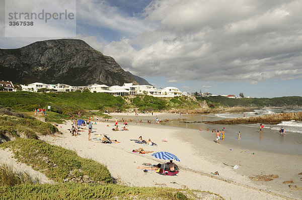 Strand,  Hermanus,  Western Cape,  Südafrika,  Landschaft,  Menschen,  Schwimmen,  entspannt,  freie Zeit,  Gebirge,  Berg,  Küste,  Shore,  Ozean,  Meer