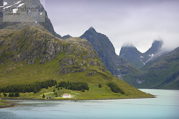 Norwegen,  Scandinavia,  im Norden,  Nord-Norwegen,  Lofoten,  Inseln,  Inseln,  Landschaft,  Natur,  Wasser,  Berge,  Reisen,  Urlaub,  Urlaub,  Tourismus