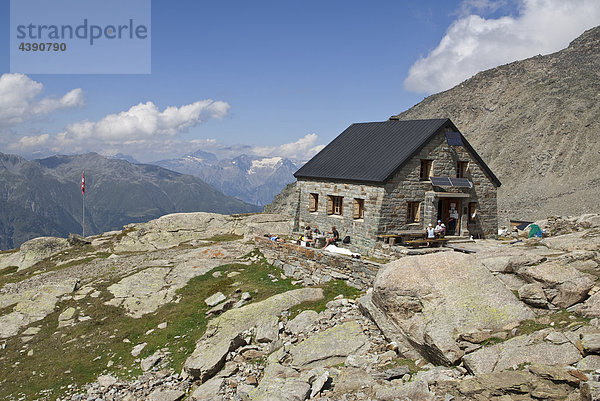 Die Bordierhütte SAC,  Schweizer Alpen-Club,  im Mattertal bei Grächen,  Wallis, Berghütte
