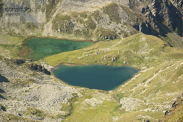 Namenlose Bergseen im Valle dei Laghi,  einem Seitental des Val Fontana in den italienischen Bernina-Alpen,  Sicht vom Piz Sareggio im Puschlav,  Graubünden,  an der Grenze zu Italien