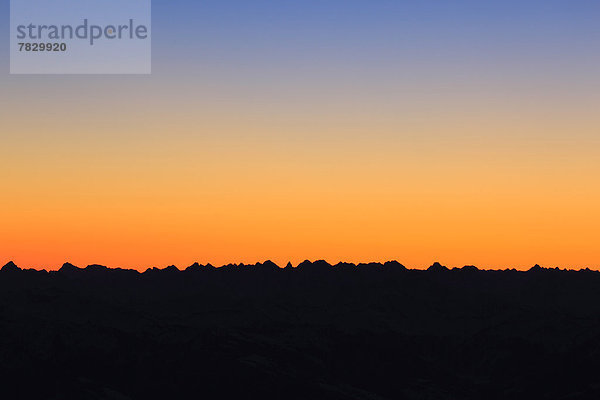 Panorama , Europa , Berg , Morgen , Konzept , Silhouette , Himmel , Sonnenaufgang , Abstraktion , Alpen , Ansicht , Westalpen , Abenddämmerung , schweizerisch , Schweiz , Dämmerung
