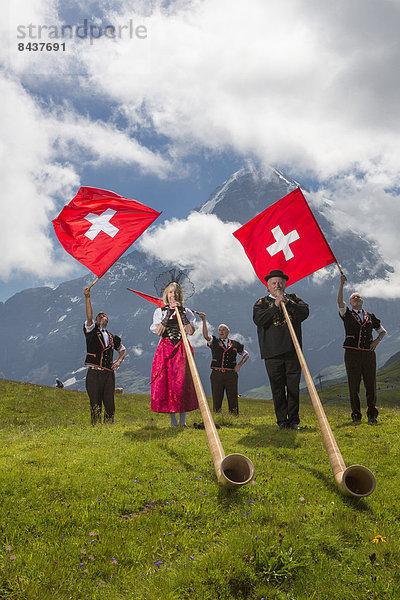 Schweizer Flagge, Schweizer Flaggen, Fest, festlich, Tradition, Fahne, Berner Alpen, Folklore, schweizerisch
