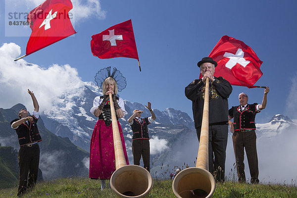 Schweizer Flagge, Schweizer Flaggen, Fest, festlich, Tradition, Fahne, Berner Alpen, Folklore, schweizerisch
