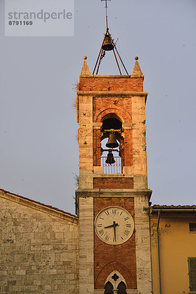 Glockenturm, Europa, Sonnenuntergang, Uhr, Uhrturm, Zeit, Kirchturm, Blaue Stunde, Ton, Töne, Glocke, Campanile, läutend, Italienisch, Italien, Toskana