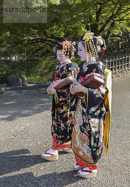Tradition, bunt, Schminke, Außenaufnahme, Mädchen, Kostüm - Faschingskostüm, Asien, Verkleidung, Japan, japanisch, Kimono, Kyoto