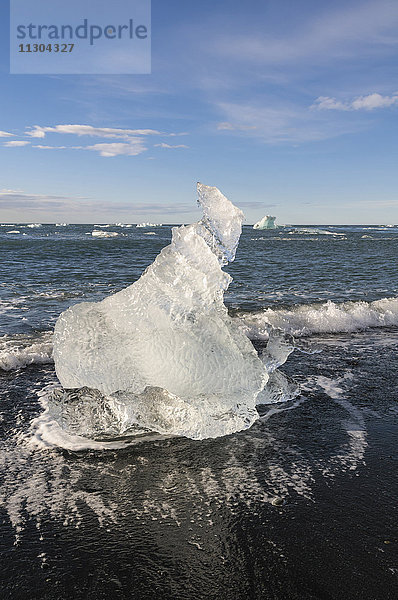 Eisblöcke an der Südküste Islands,  in der Nähe des Gletschersees Jökulsarlon.