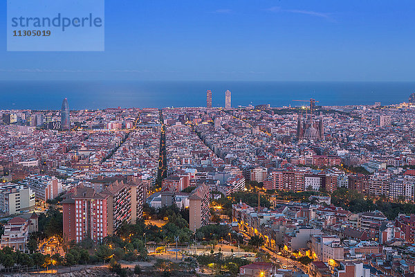 Spanien,  Katalonien,  Barcelona Stadt,  Sonnenuntergangspanorama