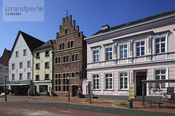 Häuser auf dem Holzmarkt von Rheinberg,  Niederrhein,  Nordrhein-Westfalen