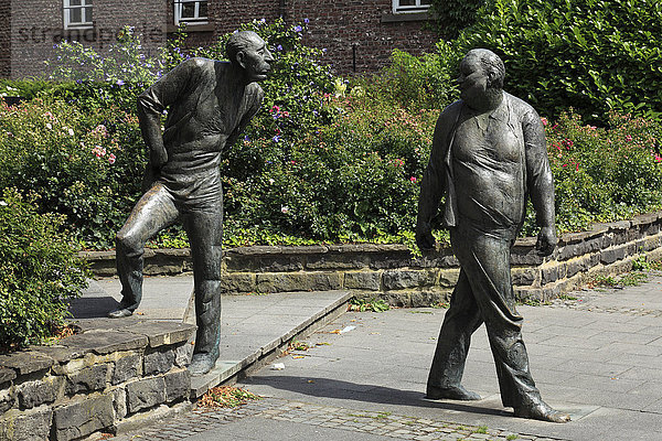 Skulptur,  sprechende Bürger in Viersen-Süchteln,  Nordrhein-Westfalen