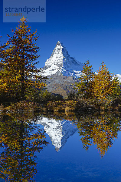 Matterhorn und Grindjisee,  Wallis,  Schweiz
