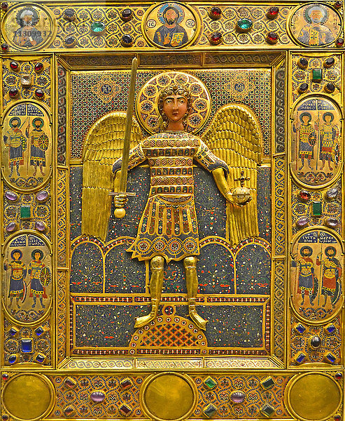Antiker byzantinischer Goldpsalter mit dem Erzengel Gabriel,  umgeben von Halbedelsteinen.