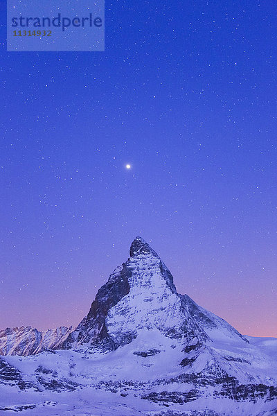 Matterhorn und Sternenhimmel,  Zermatt,  Wallis,  Schweiz