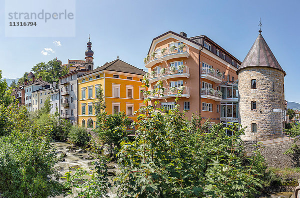 Bruneck,  Bruneck,  Italien,  Häuser an der Rienz,  Passeggiata Groß Gerau