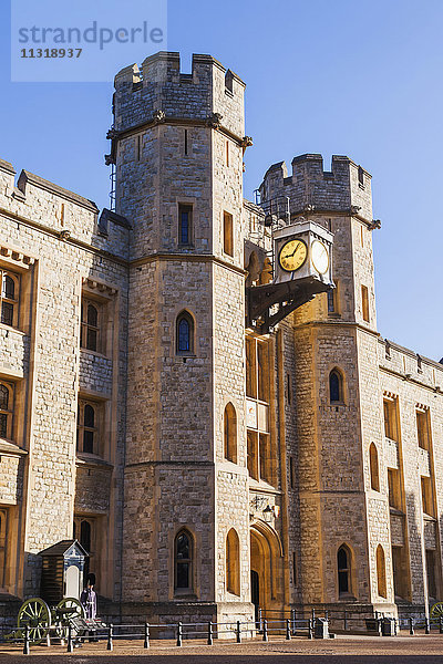 England,  London,  Tower of London,  Eingang zu den Kronjuwelen