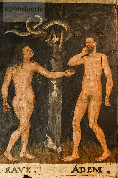 England,  London,  Kensington,  Victoria and Albert Museum alias V&A,  Gemalte Eichenholztafeln mit der Darstellung von Adam und Eva und Josua,  datiert 1600