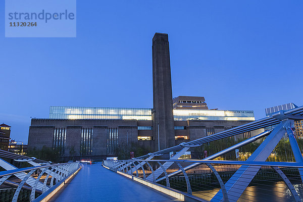 England,  London,  Bankside,  Millennium Bridge und Tate Modern