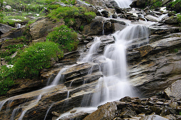Wasserfall am Großglockner im Nationalpark Hohe Tauern