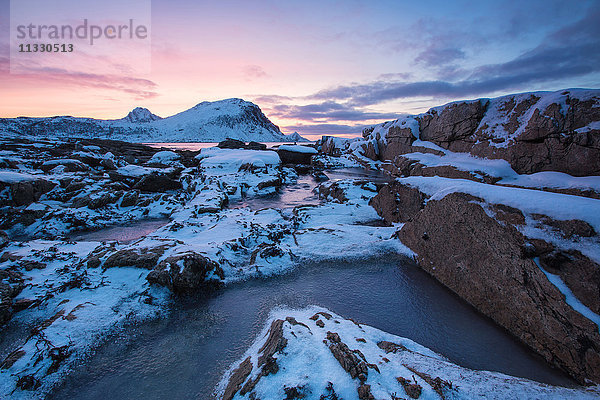 Landschaft im Winter auf den Lofoten,  Norwegen