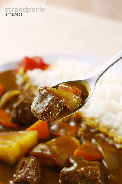Curry und Reis nach japanischer Art