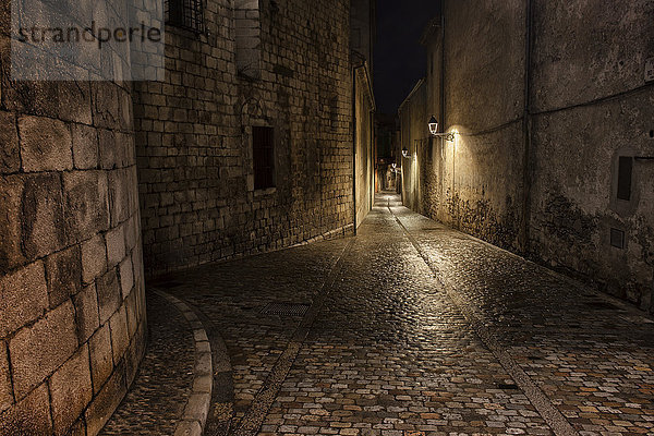 Spanien,  Girona,  Pujada del Rei Marti bei Nacht