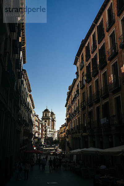 Spanien,  Madrid,  Straße De Toledo,  mit der Kirche San Isidro im Hintergrund