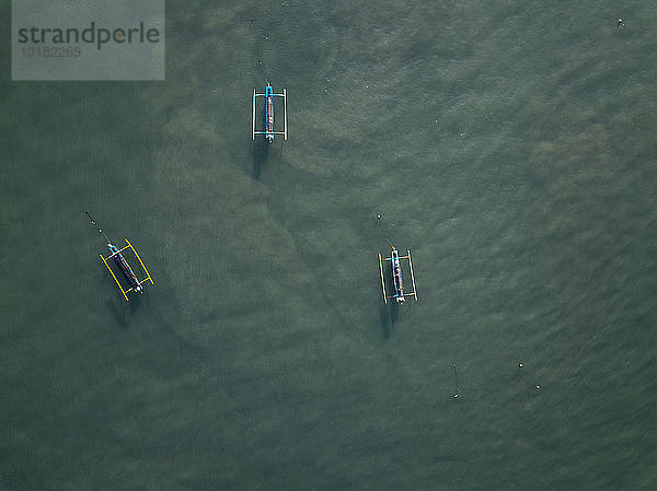 Indonesien,  Bali,  Kuta,  Luftaufnahme der Banca-Boote,  von oben