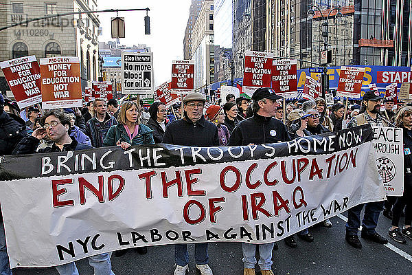 Peace march to protest war in Iraq