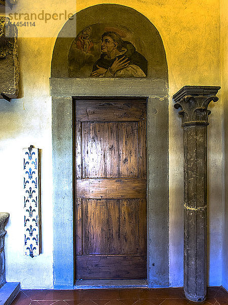 Italien,  Toskana,  Florenz,  Kloster von San Marco,  verzierte Tür
