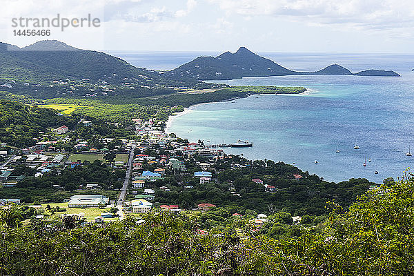 Die Bucht von Hillsborough vom Hopspital aus,  Carriacou,  Grenada,  Westindische Inseln,  Karibische Inseln