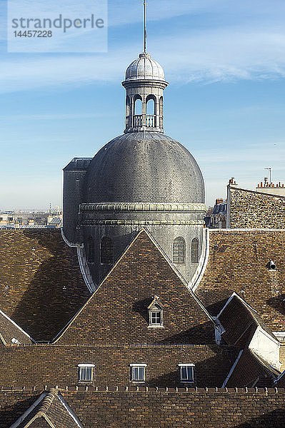 Frankreich. Paris 6. Bezirk. Die Kuppel der Kirche Saint Joseph des Carmes ( 1625 )