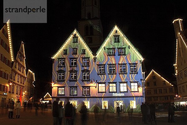 Fassaden mit eindrucksvoller Beleuchtung,  am Marktplatz in Biberach an der Riss,  Biberach,  Oberschwaben,  Baden-Württemberg,  Deutschland,  Europa
