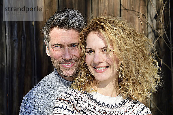 Deutschland,  Bayern,  Porträt eines glücklichen Paares