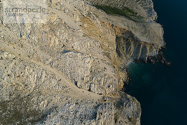 Luftaufnahme des Seeberges auf der Insel Krk,  Kroatien