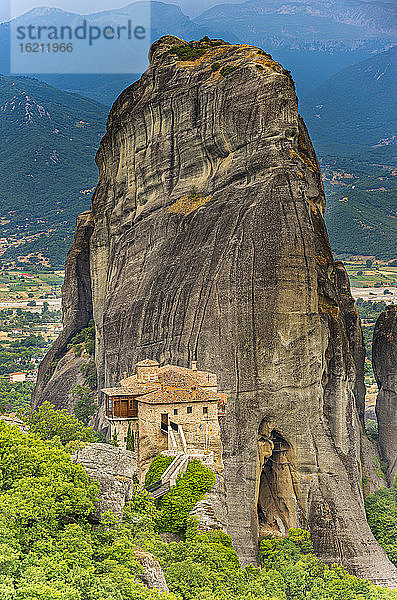 Griechenland,  Thessalien,  Blick auf das Roussanou-Kloster