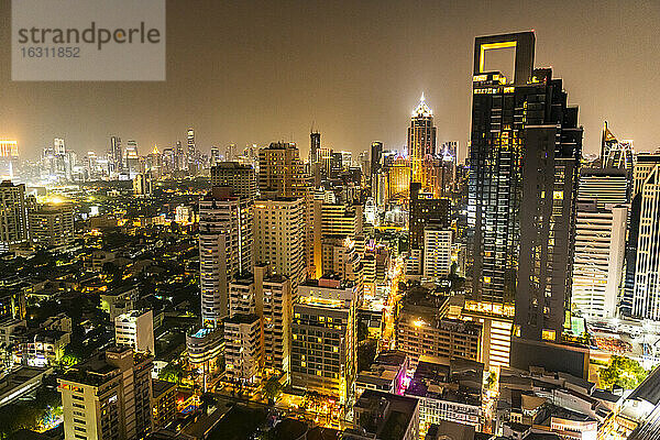 Thailand,  Bangkok,  Luftaufnahme der Hauptstadt bei Nacht