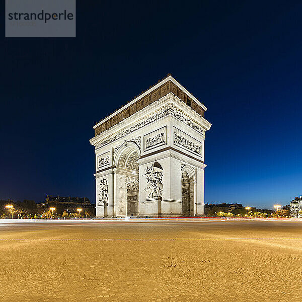 Frankreich,  Ile-de-France,  Paris,  Arc de Triomphe bei Nacht