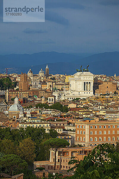 Italien,  Rom,  Blick auf die Stadt aus einem hohen Winkel